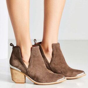 Jeffrey Campbell Cromwell Suede Ankle Booties Tan Western Pointed Toe Heeled 9